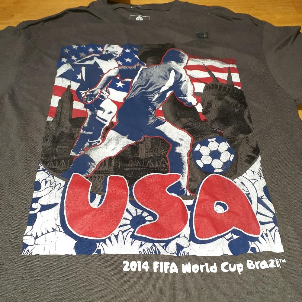 Collector 2014 USA FIFA World Cup Boy's Med Gray Tee - Picture 2 of 3